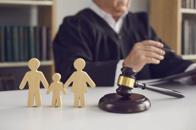 Advantages of Hiring a Family Lawyer