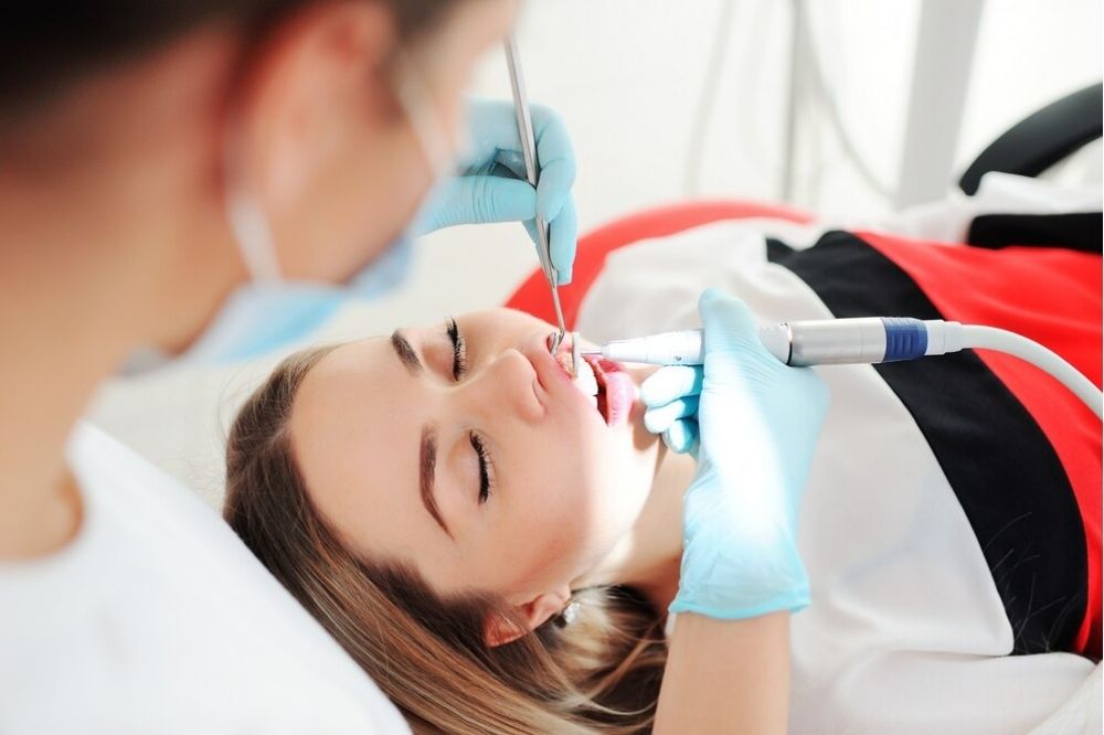 How a Sedation Dentist in Palmdale Helps Reduce Dental Fear